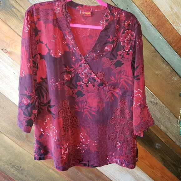 Tianello Tops - 5/$20 🌟 Tianello floral print blouse, Small